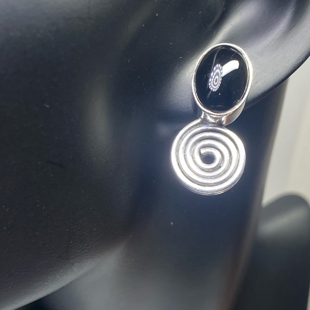 Silpada Very Rare HTF Sterling Silver & Oval Onyx & Maze Drop Earrings on Posts